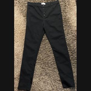 Nice black Jordache skinny jeans size 18 in kids🖤